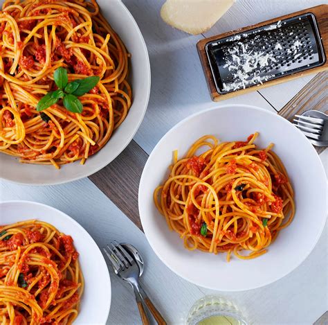pasta-pomodoro-ready-set-eat image