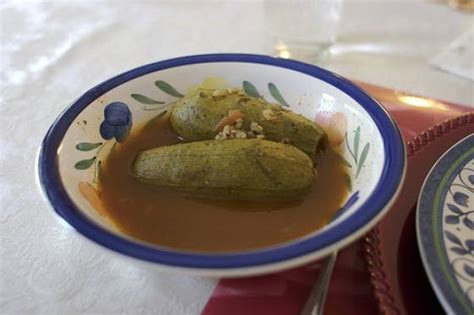 recipe-cousa-mahshi-lebanese-stuffed-zucchini image