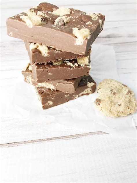 worlds-easiest-chocolate-fudge-kelly-lynns-sweets image