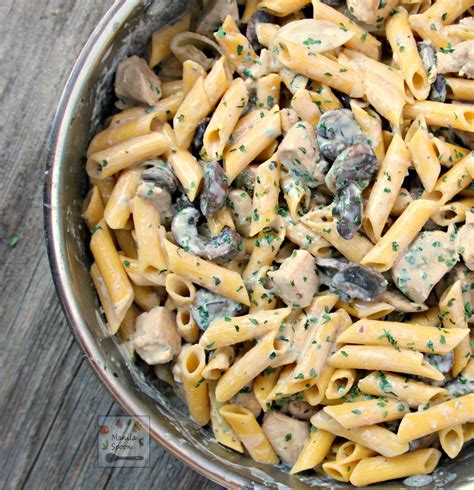 pasta-with-chicken-and-mushrooms-in-blue-cheese-sauce image