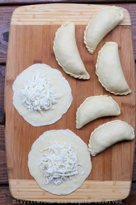 how-to-make-empanada-dough-for-frying-laylitas image