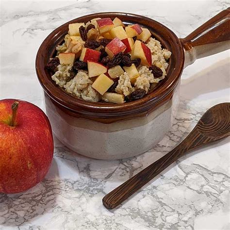 baked-apple-oatmeal-with-raisins image