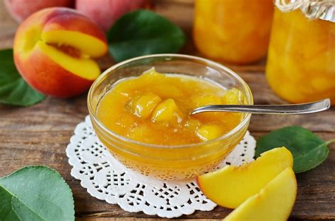 easy-homemade-peach-jam-no-pectin image