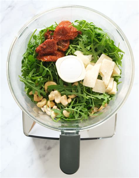 arugula-pasta-the-clever-meal image