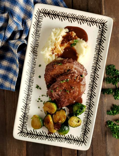 medallions-of-beef-with-red-wine-reduction-frugal image