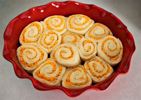 garlic-cheese-bread-rolls-recipe-kylee image