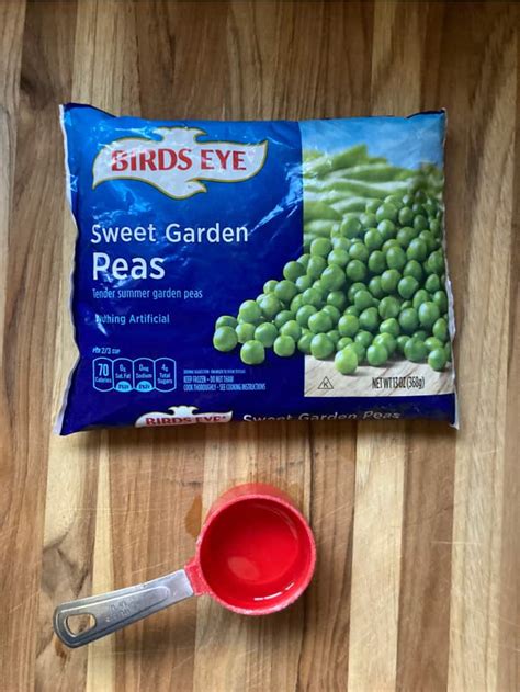 how-to-steam-peas-in-the-microwave-loaves-and image