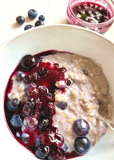 blueberries-and-cream-oatmeal-clean-eating-clean image