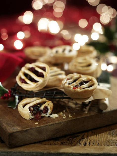 christmas-recipe-cranberry-mince-pies-hello image