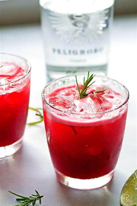 blackberry-margarita-with-rosemary-cooks-with image