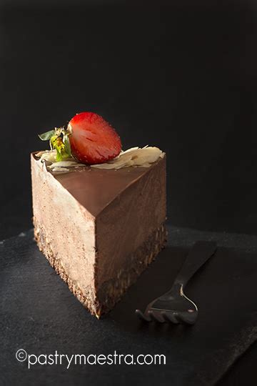 raw-chocolate-cake-pastry-maestra image