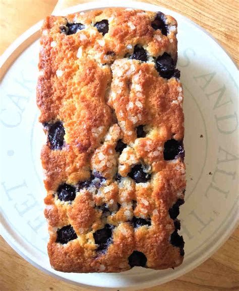 mascarpone-blueberry-cake-recipe-cuisine-fiend image
