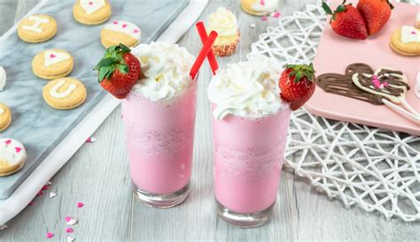 strawberry-ice-cream-milkshake-mama-needs-cake image