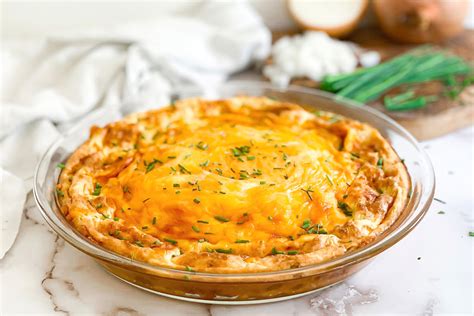 crustless-bacon-cheddar-quiche-recipe-hungry-girl image