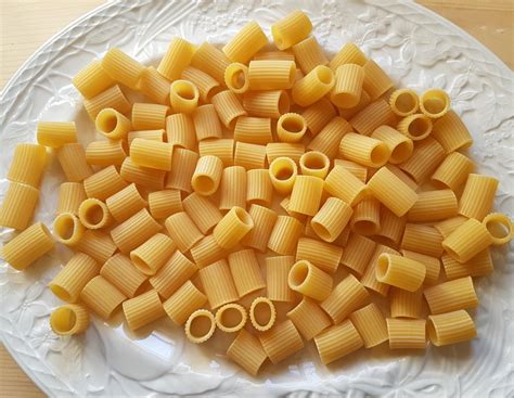 mezze-maniche-pasta-half-sleeves-the-pasta-project image