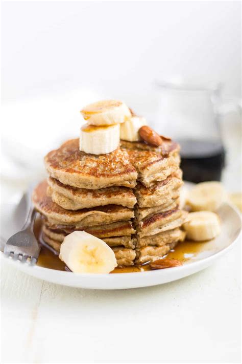banana-oatmeal-pancakes-blender-what-molly-made image