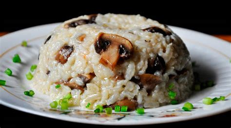 mushroom-rice-pilaf-easy-quick-rice-pilaf image