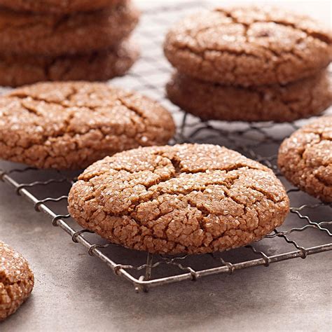 how-to-make-molasses-cookies-chewy image