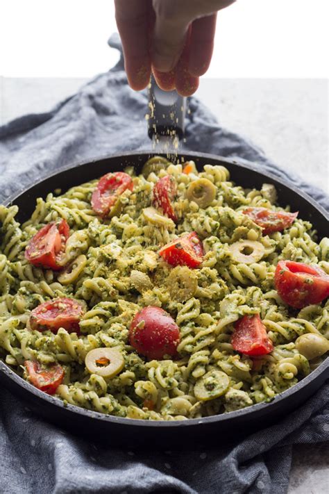 spicy-vegan-cilantro-pesto-pasta-diary-of-an-exsloth image