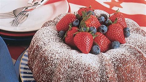 star-spangled-cocoa-bundt-cake-recipe-hersheyland image