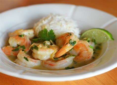 easy-thai-shrimp-curry image