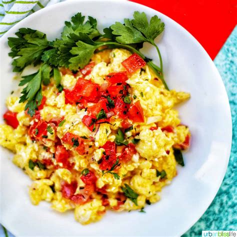 salsa-eggs-easy-breakfast-recipe-urban-bliss-life image