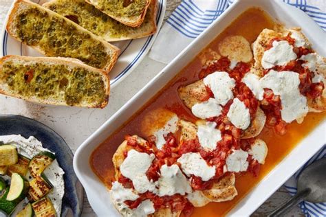 mozzarella-tomato-baked-chicken-blue-apron image