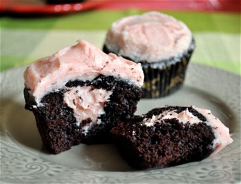 chocolate-cupcakes-with-strawberry-buttercream image