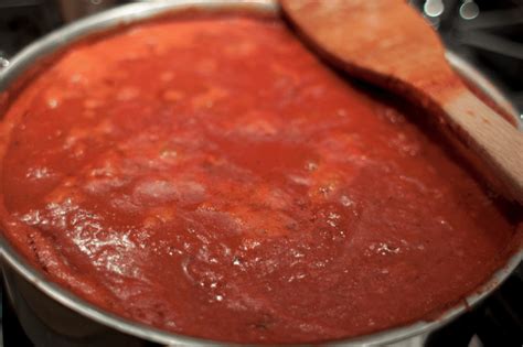 is-it-sauce-or-gravy-why-italians-argue-about-the-term image