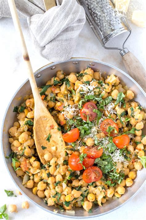 spinach-and-chickpeas image