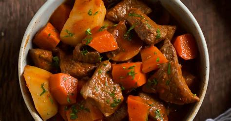 10-best-slow-cooker-beef-stew-red-wine image