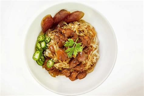 chicken-and-gravy-over-noodles-recipe-recipesnet image