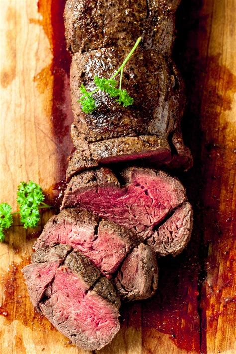 beef-tenderloin-roast-with-red-wine-sauce-chew-out image