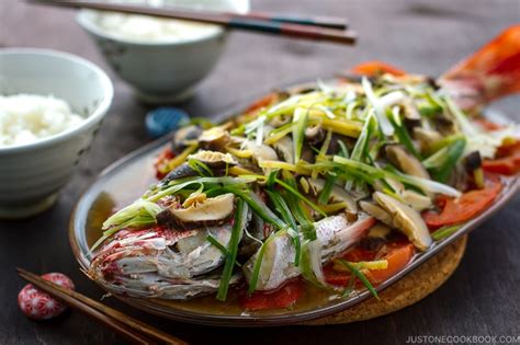 cantonese-steamed-fish-just-one-cookbook image