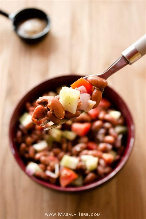 kidney-bean-salad-with-vinaigrette-dressing-masala image