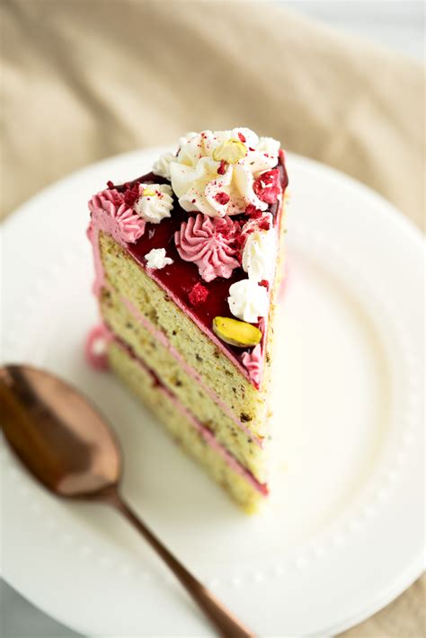 pistachio-raspberry-cake-recipe-pistachio-cake-layers image