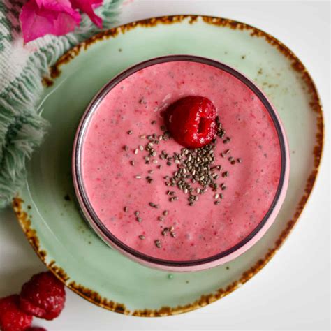 cherry-and-raspberry-smoothie-easy-blender-drink image