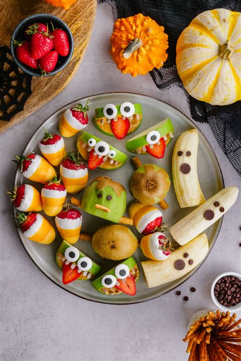 halloween-fruit-tray-easy-peasy-meals image