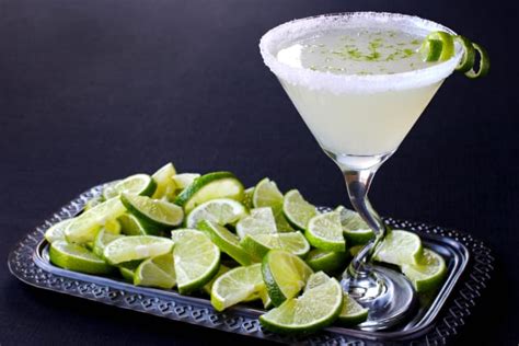 lime-drop-martini-recipe-food-fanatic image