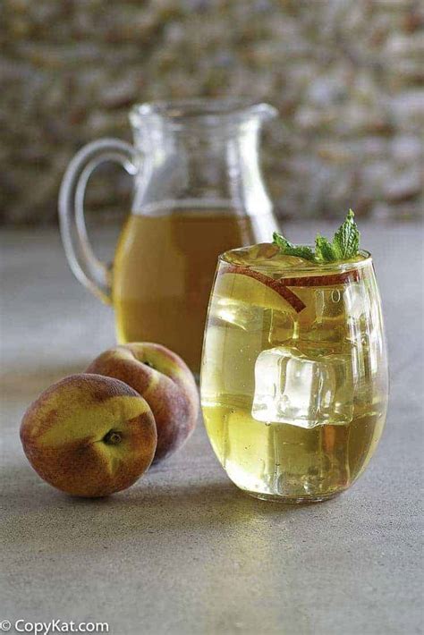 refreshing-olive-garden-peach-iced-tea-copykat image