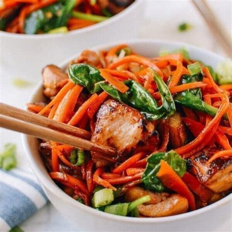 stir-fried-carrot-noodles-with-chicken-the-woks-of-life image