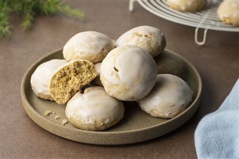 russian-christmas-spice-cookies-recipe-pryaniki image