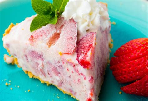 strawberry-icebox-pie-with-condensed-milk-no-plate image