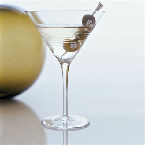 james-bond-martini-recipe-bob-perry-food-wine image