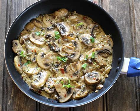mushroom-in-garlic-cream-sauce-cook-with-kushi image