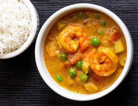 coconut-shrimp-curry-with-peas-and-potatoes image