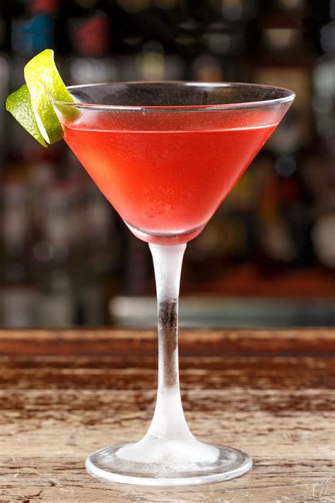 how-to-make-the-best-cosmopolitan-cocktail-food-sun image