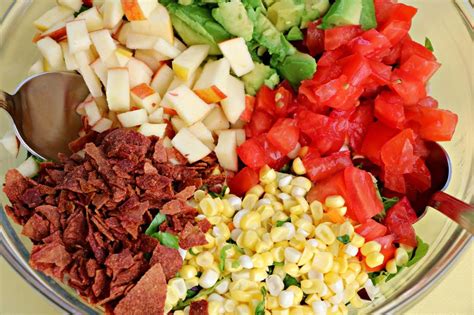 cheesecake-factory-chopped-salad-copycat-kiss-in image