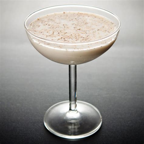 brandy-alexander-cocktail-recipe-liquorcom image