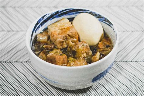 vietnamese-braised-pork-belly-with-eggs-thit-kho image